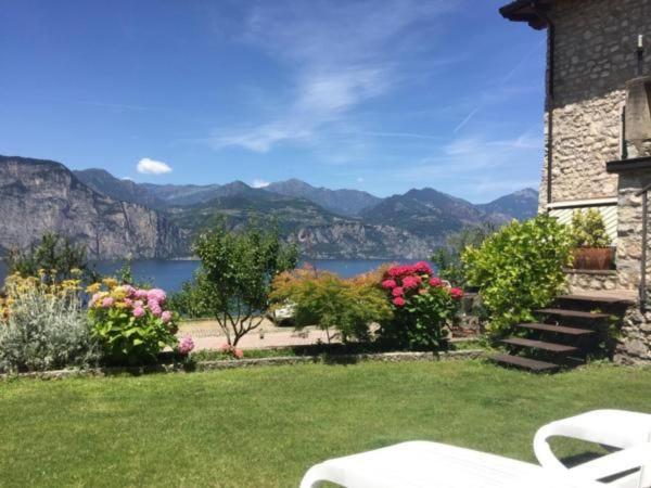 Apartment Nr, 3 Im Casa Margherita, Mit Terrasse, Garten Und Seeblick *